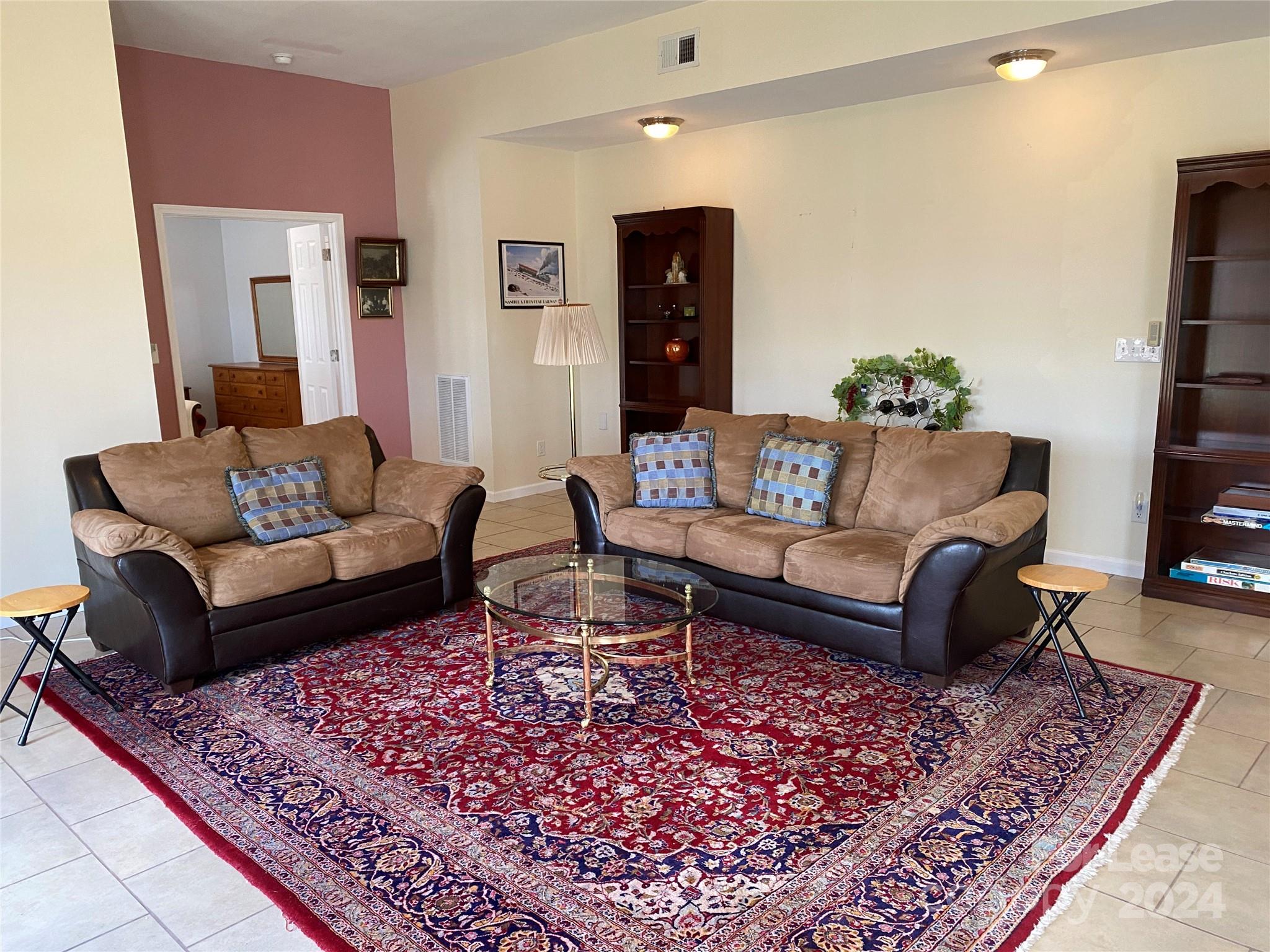 Riverfront - Residential Lease