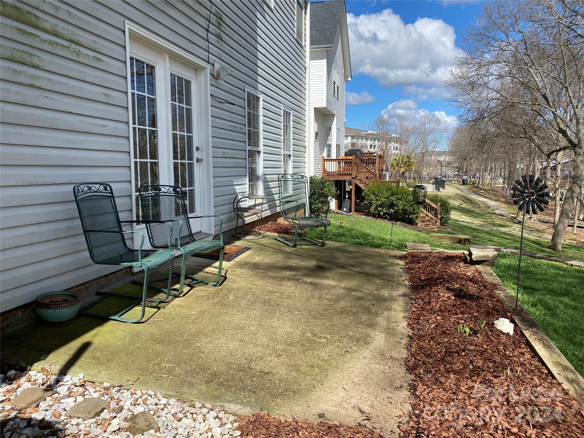 Riverfront - Residential Lease