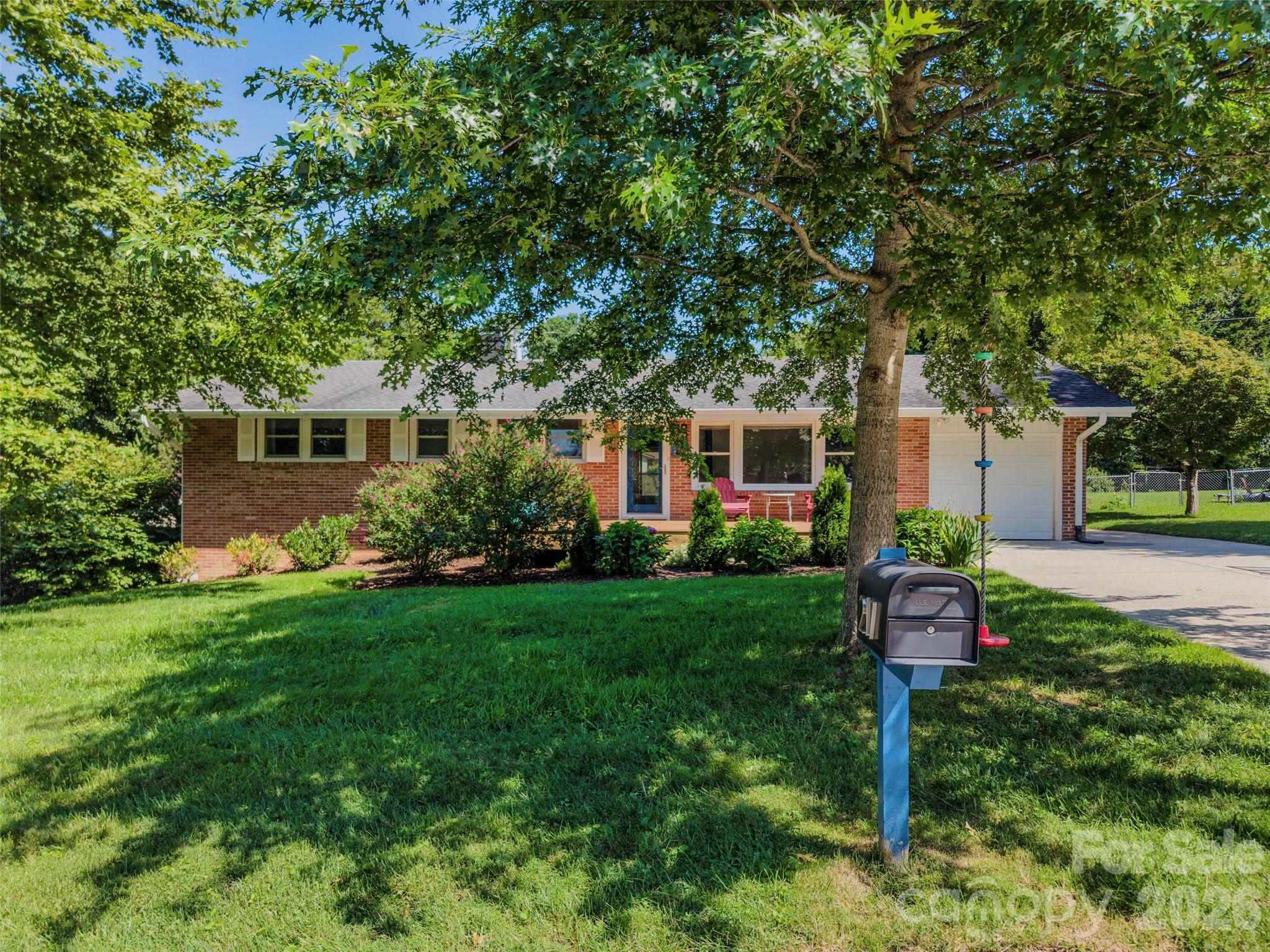 217 S Hillandale Drive