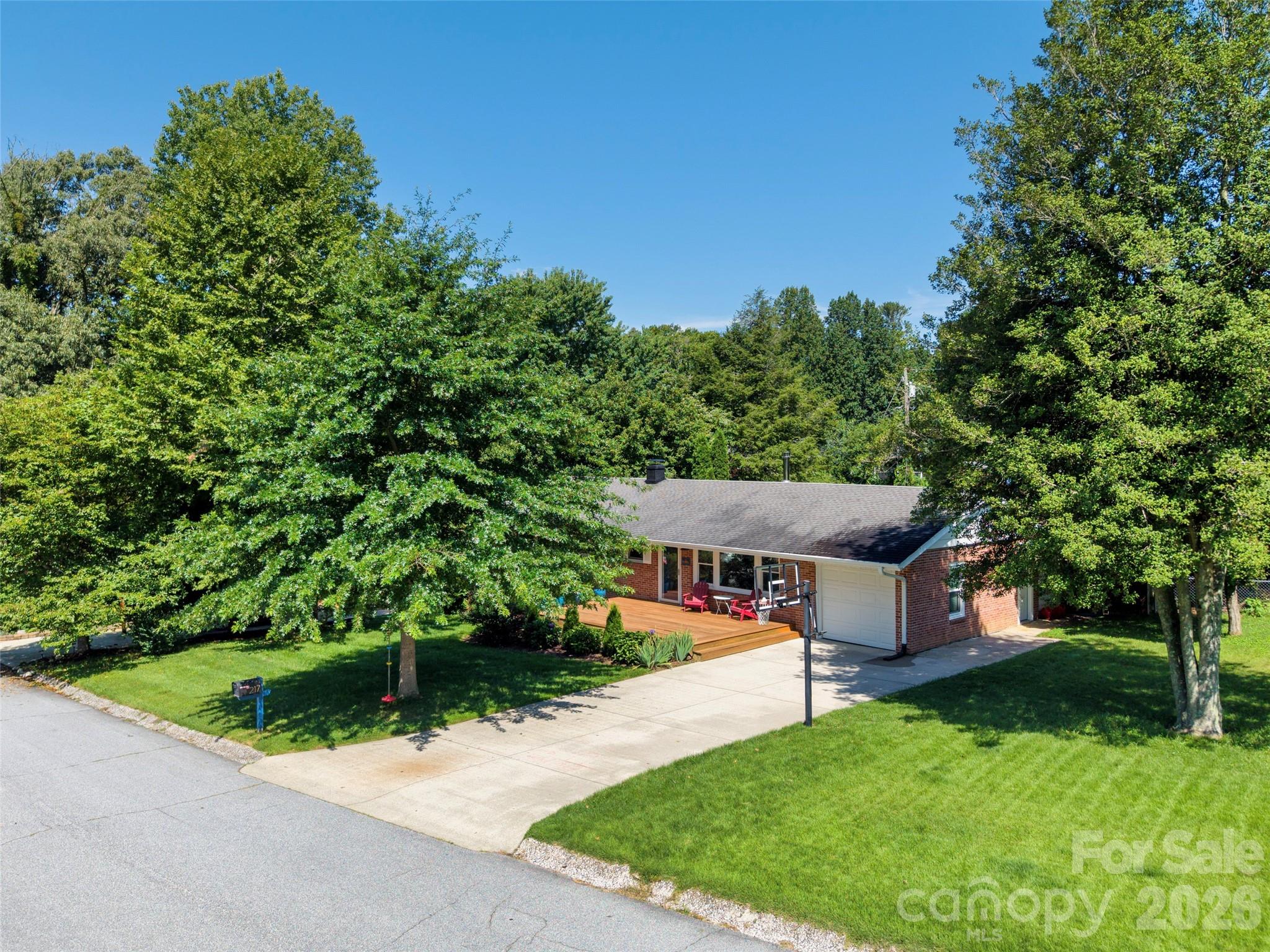 217 S Hillandale Drive