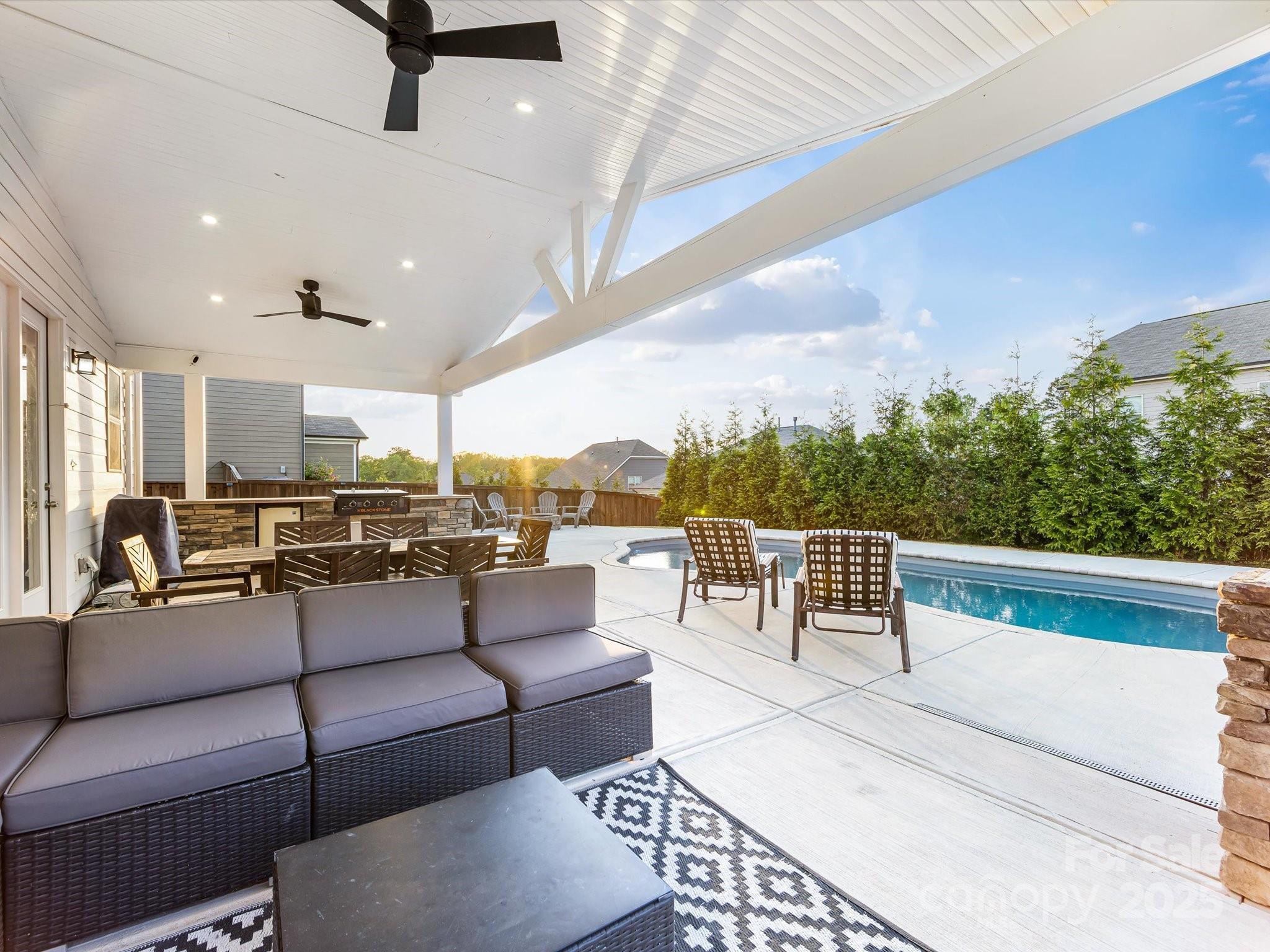Pleasant Oaks - Residential