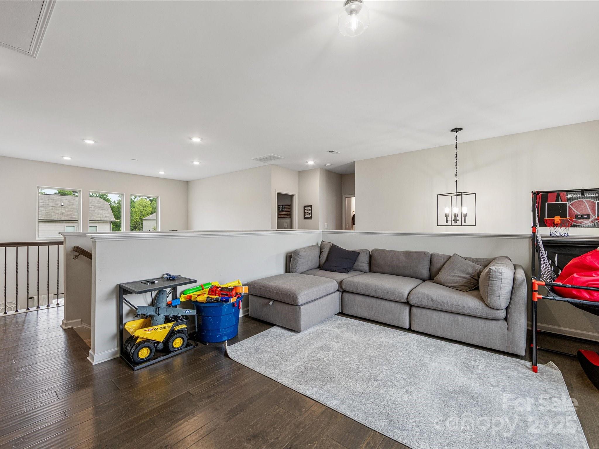 Pleasant Oaks - Residential