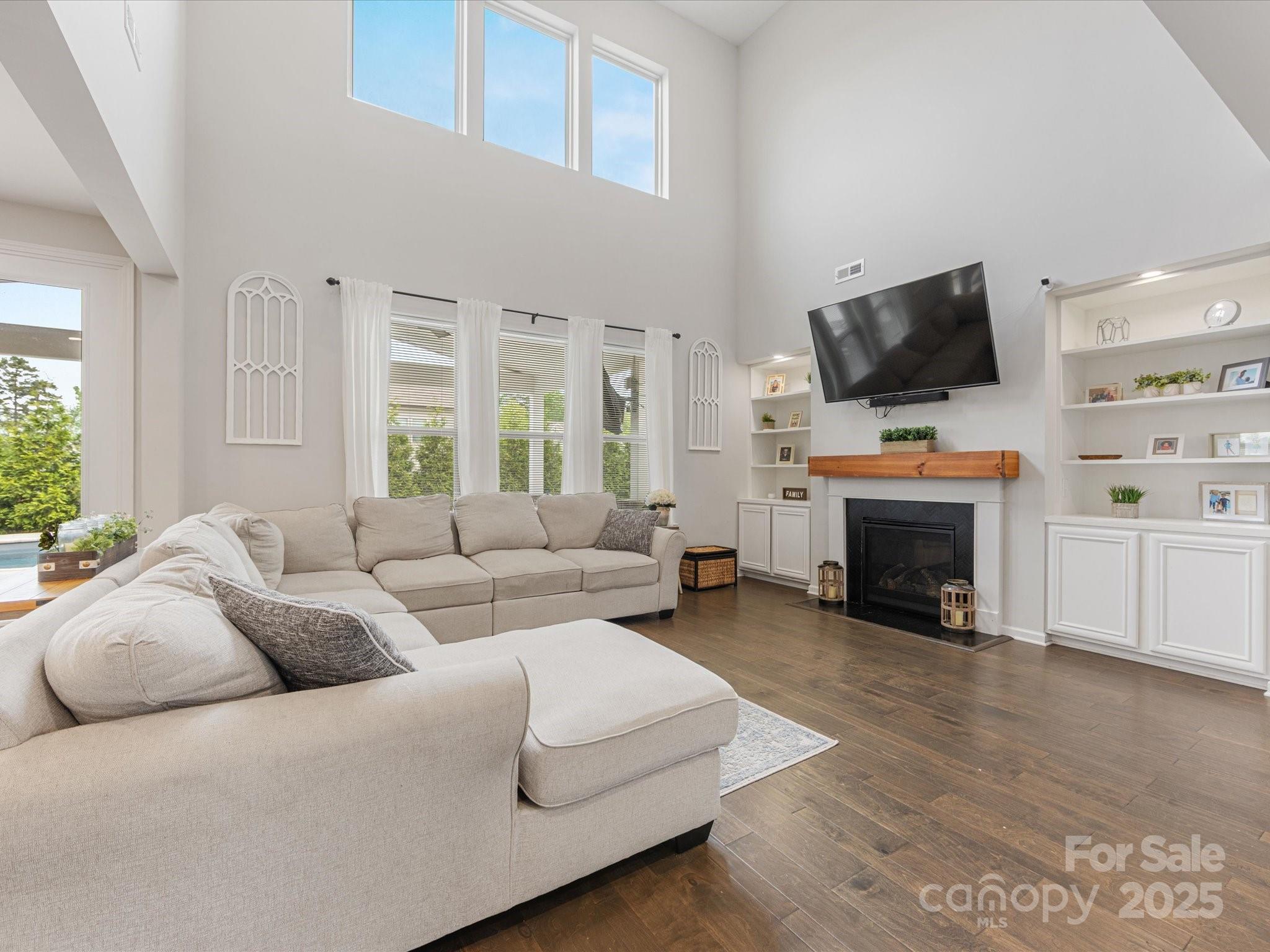 Pleasant Oaks - Residential