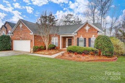Photo of 2727 Phillips Woods Lane, Matthews, NC 28105 (MLS # 4097028)