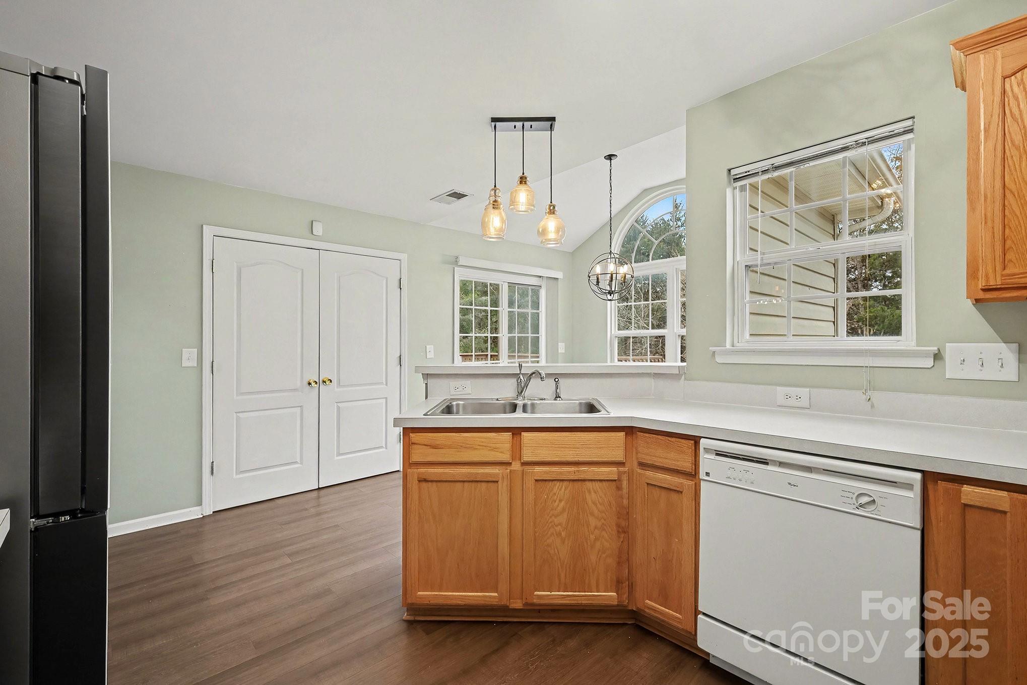 Steele Meadows - Residential