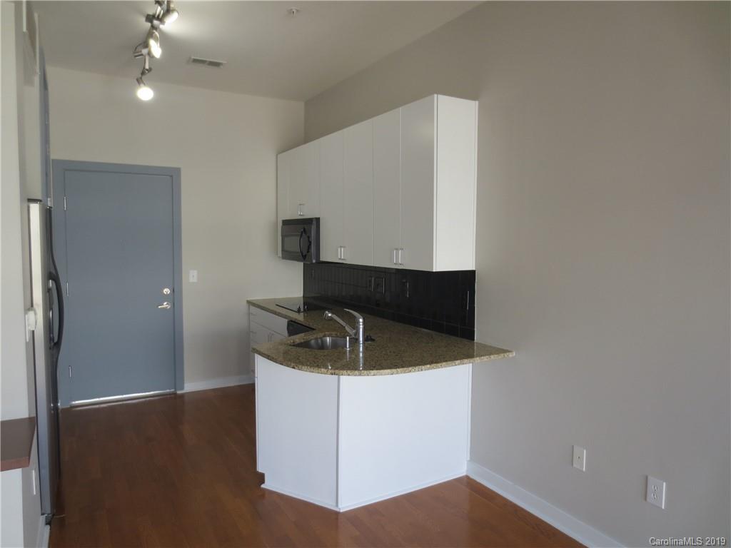 Court 6 - Residential Lease