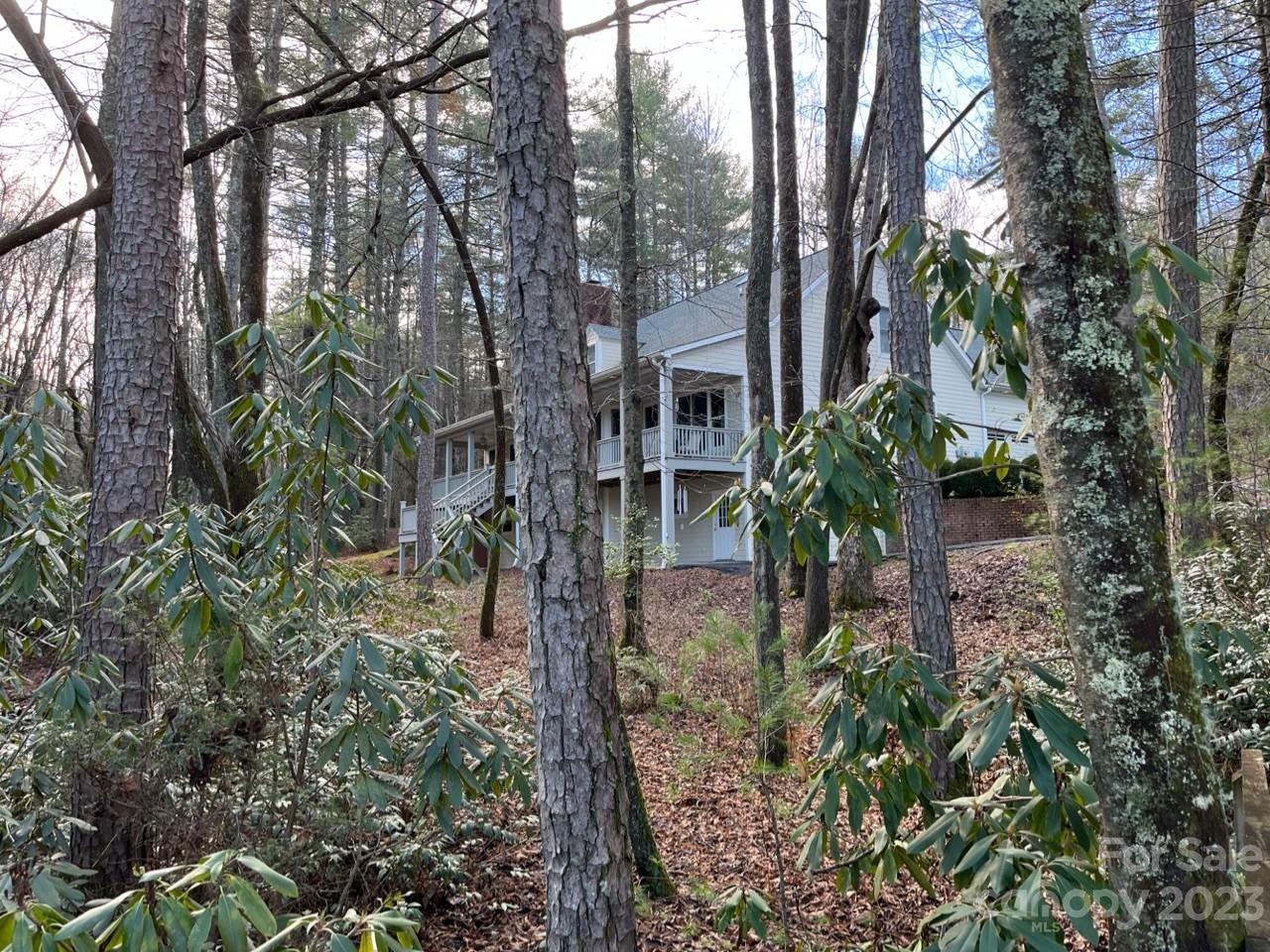 Deerlake Village - Land