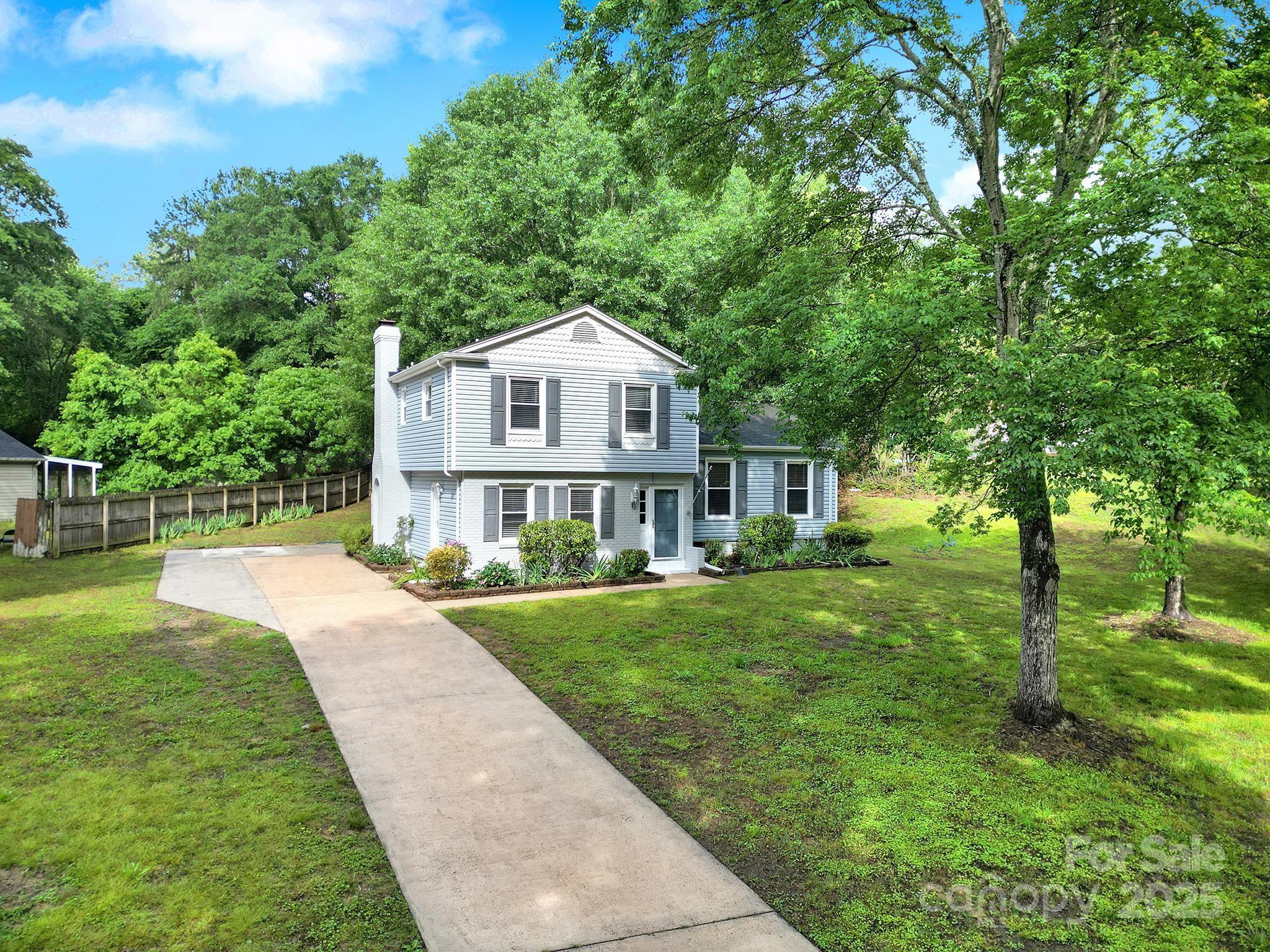 8514 Timber Crest Circle