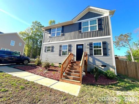 606 E Carpenter Street Dallas NC 28034