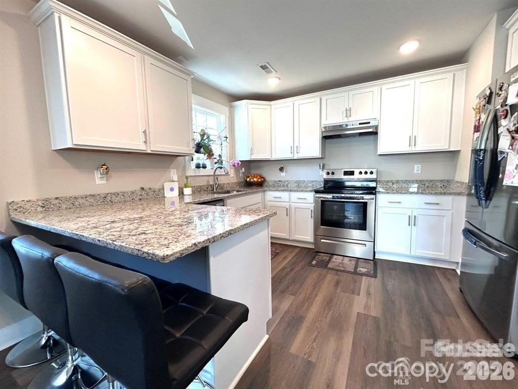 606 E Carpenter Street