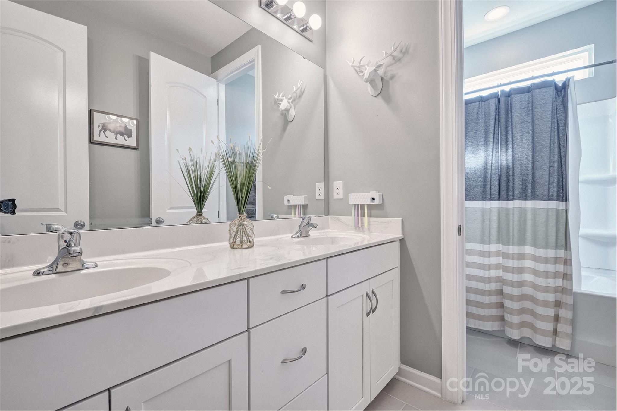 Lake Crest - Residential