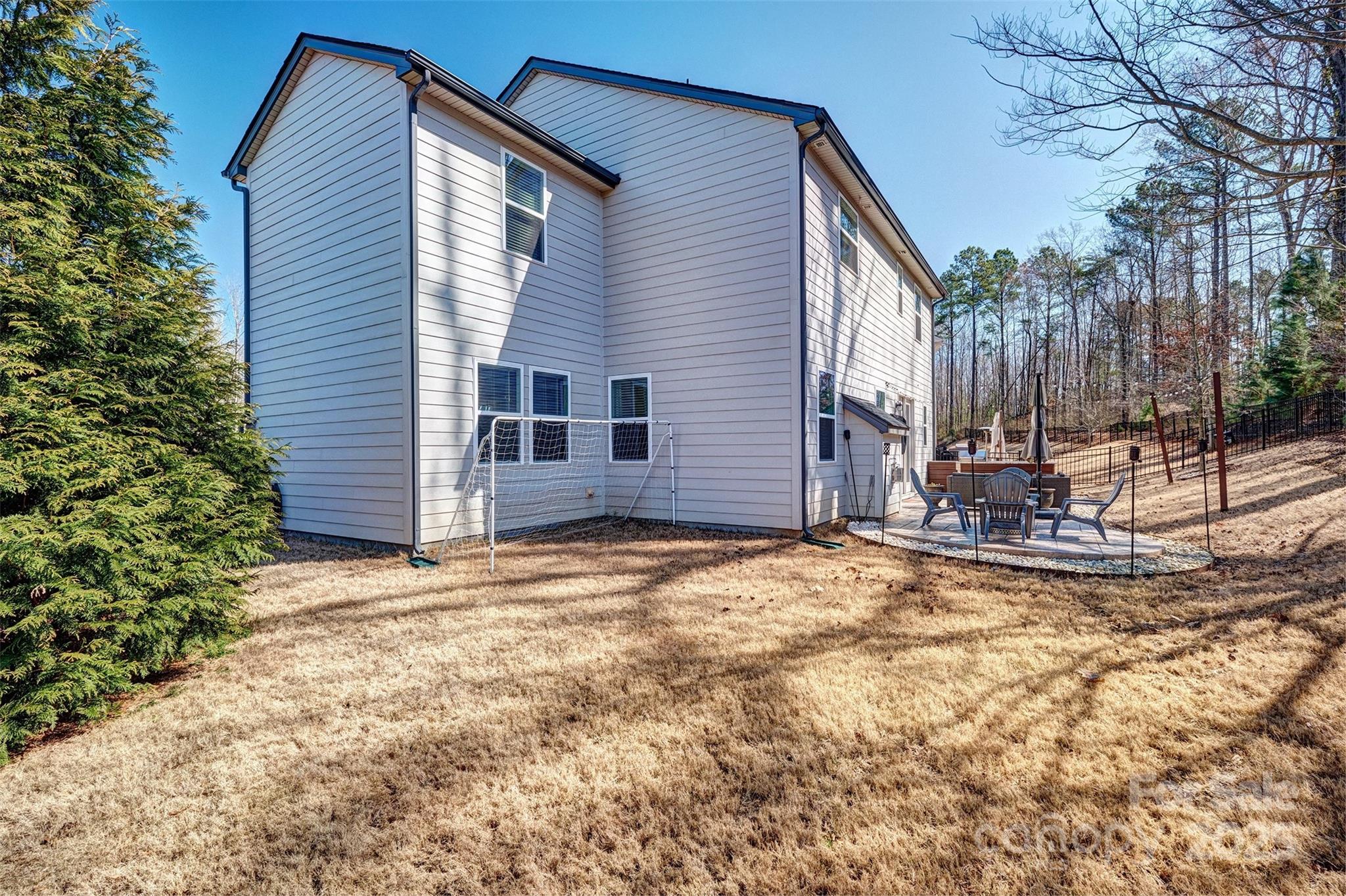 Lake Crest - Residential