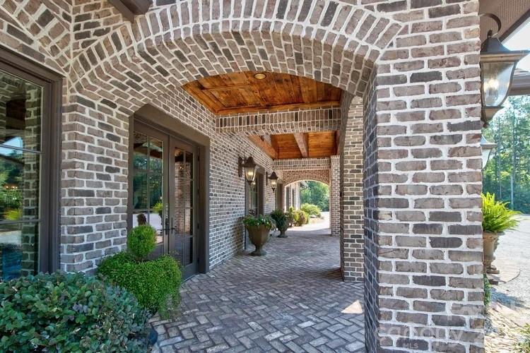 4223 Cedar Creek Road