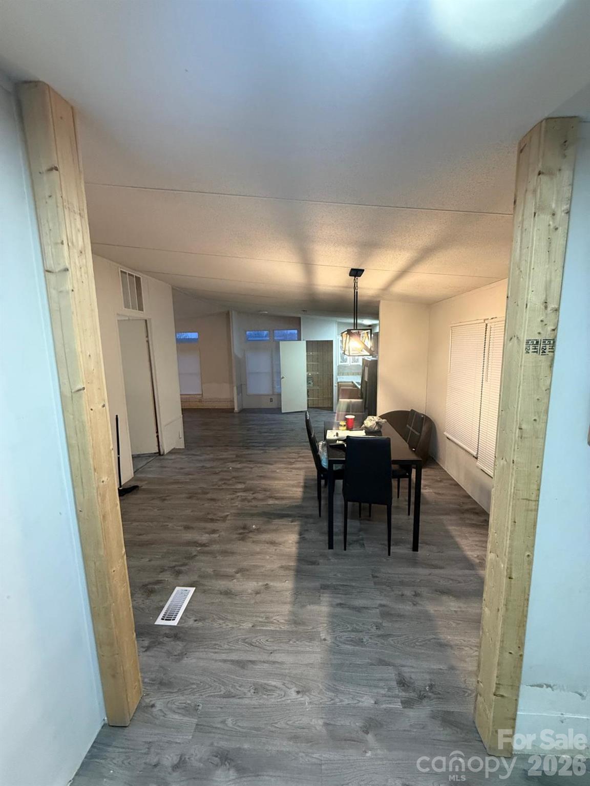 430 Silk And Tassel Row