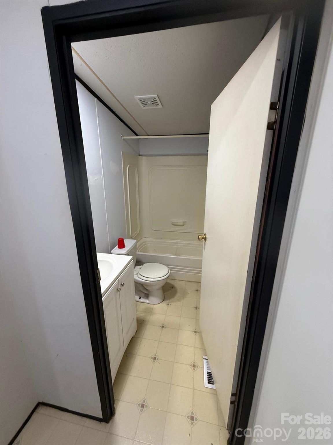 430 Silk And Tassel Row