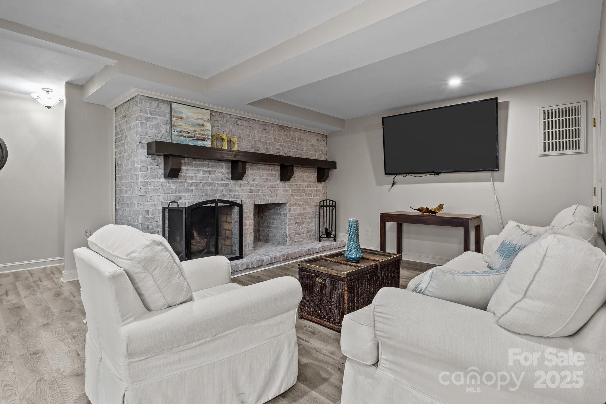 Pages Pond - Residential