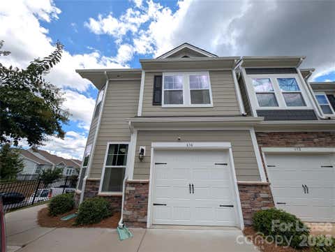 Photo of 634 Cypress Glen Lane, Lake Wylie, SC 29710 (MLS # 4399779)