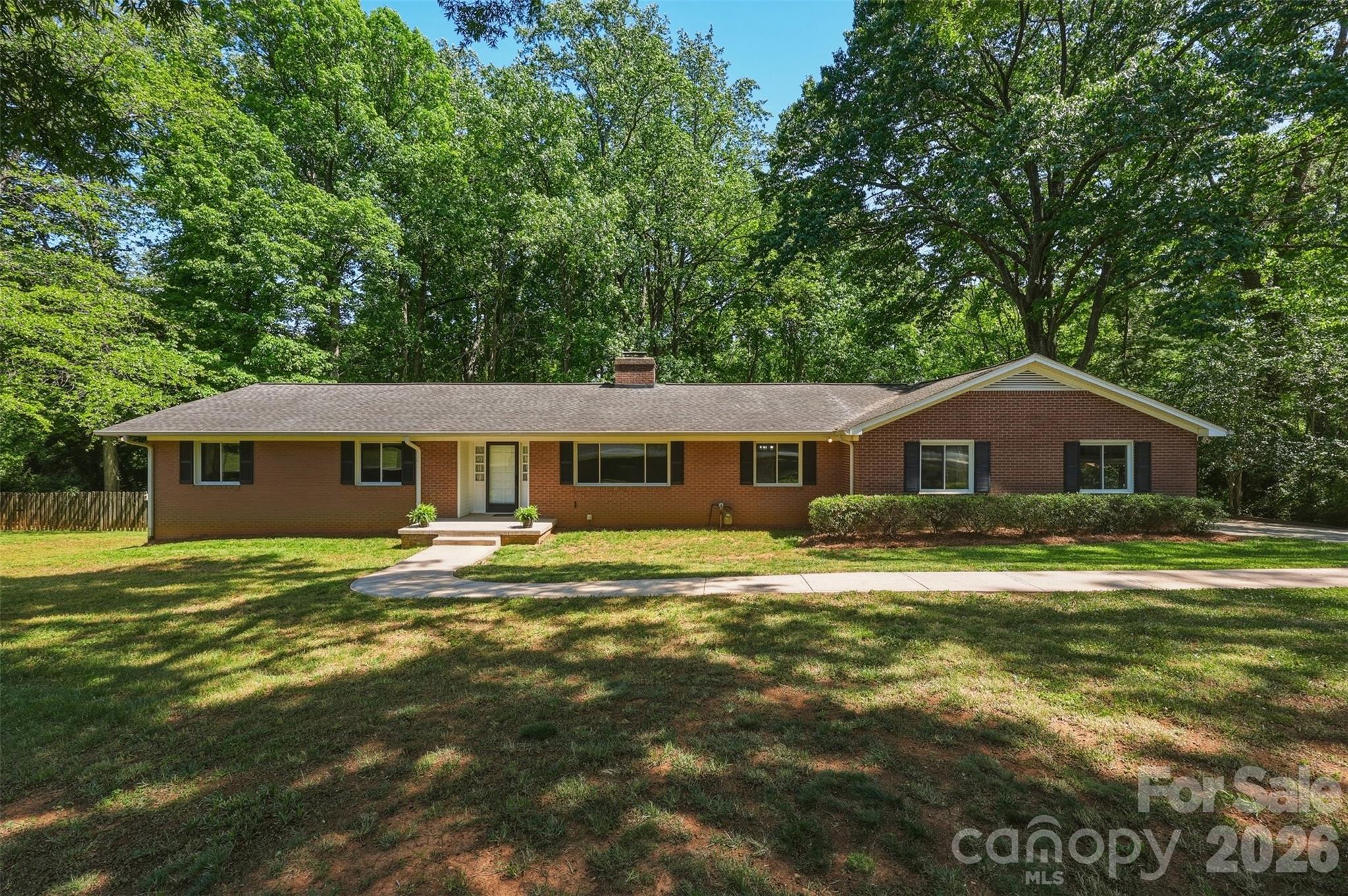 816 Ragin Lane