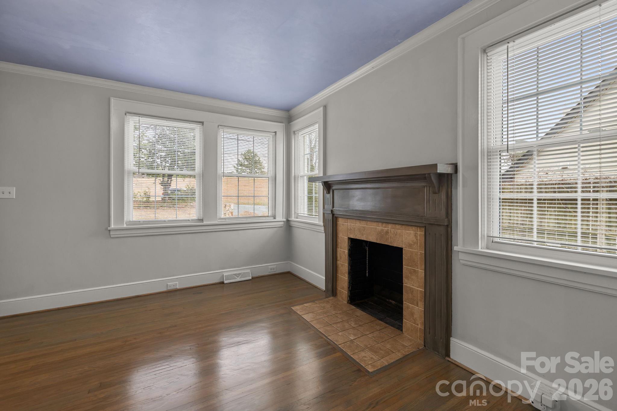 3724 Commonwealth Avenue