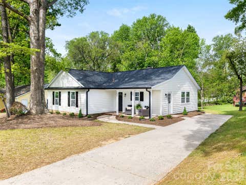 Photo for 7606 Walnut Wood Drive