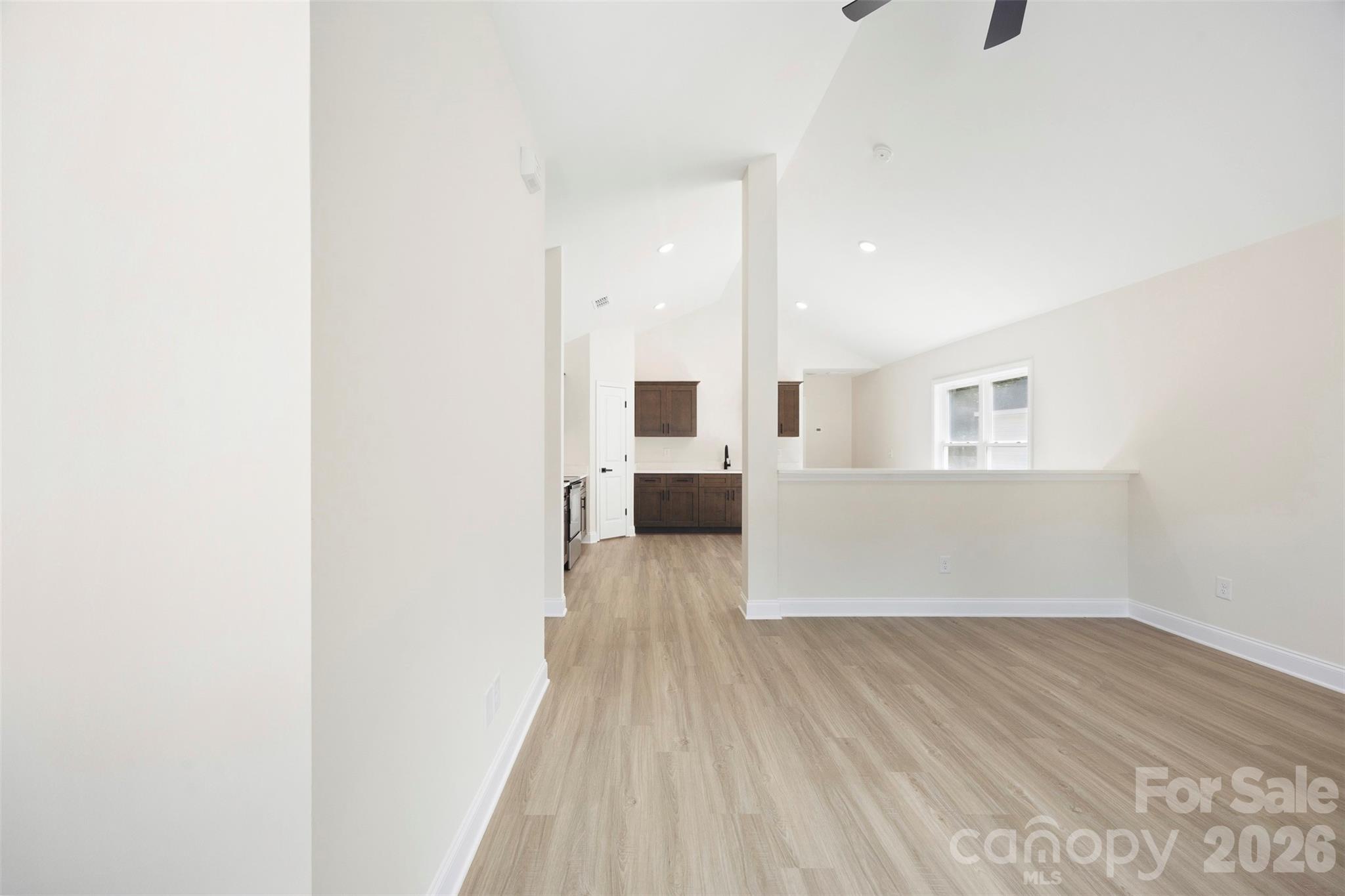 204 Knollwood Circle