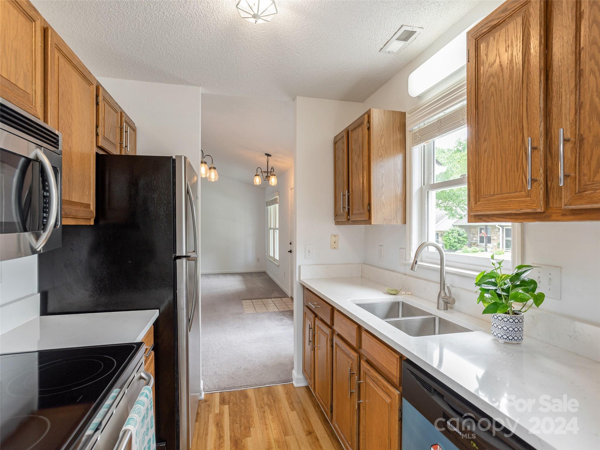 The Hills At Averys Creek - Residential