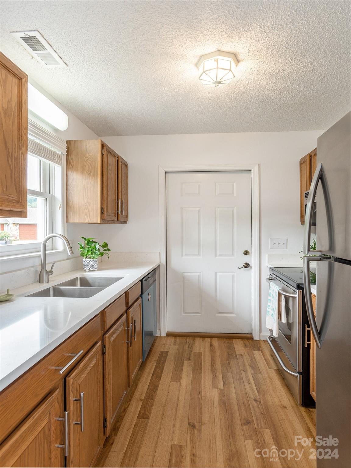 The Hills At Averys Creek - Residential