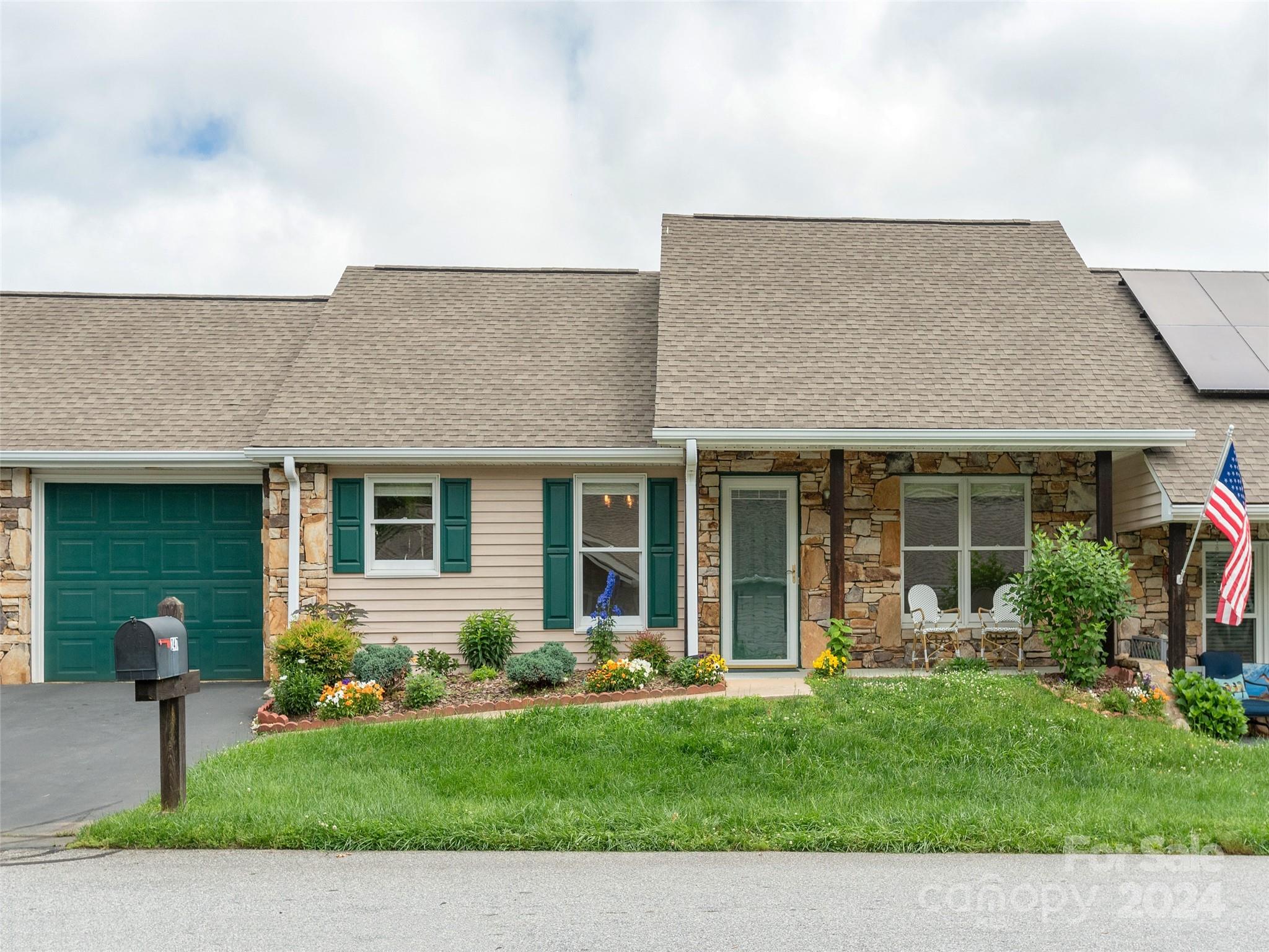 The Hills At Averys Creek - Residential