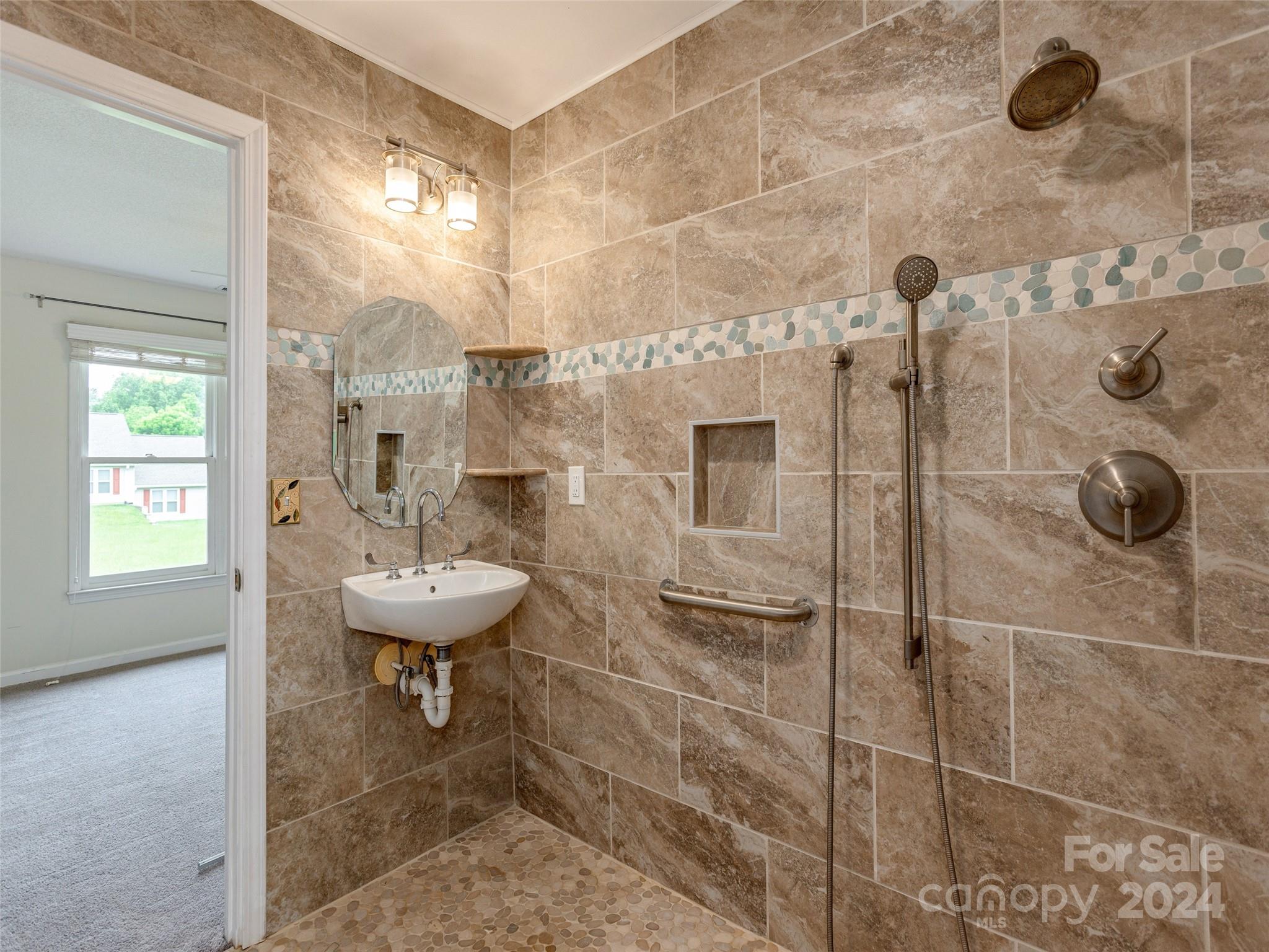 The Hills At Averys Creek - Residential