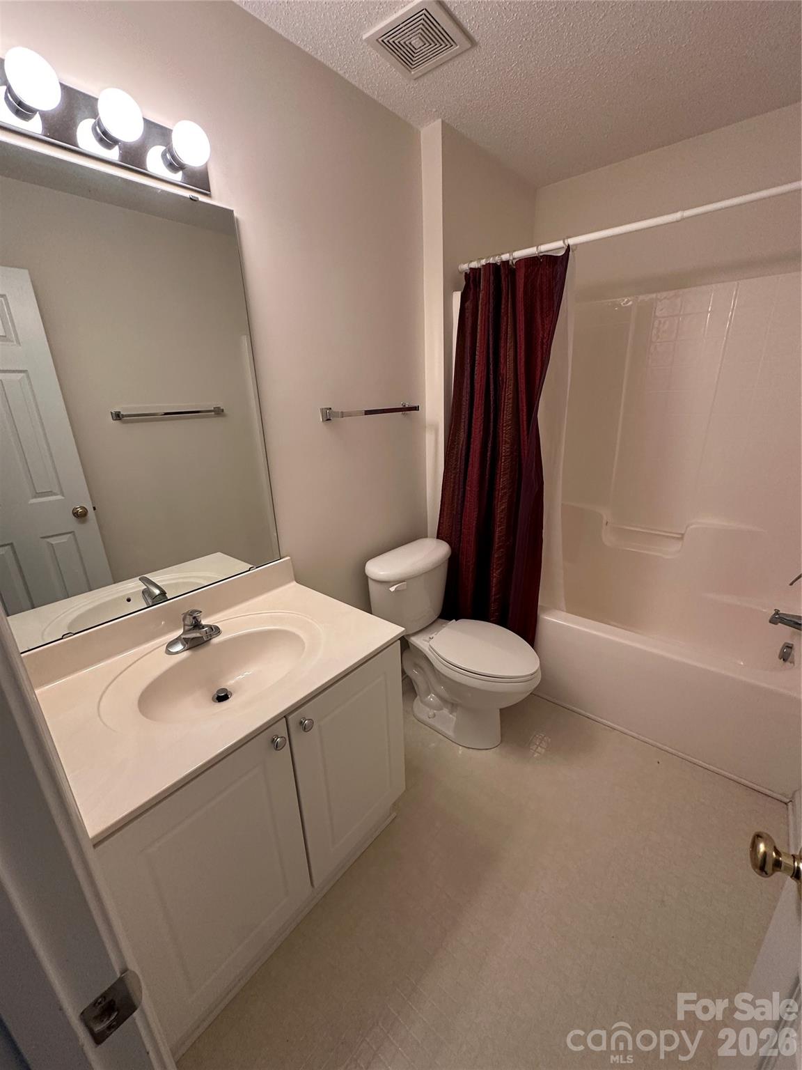 Savannah Townhomes - Residential