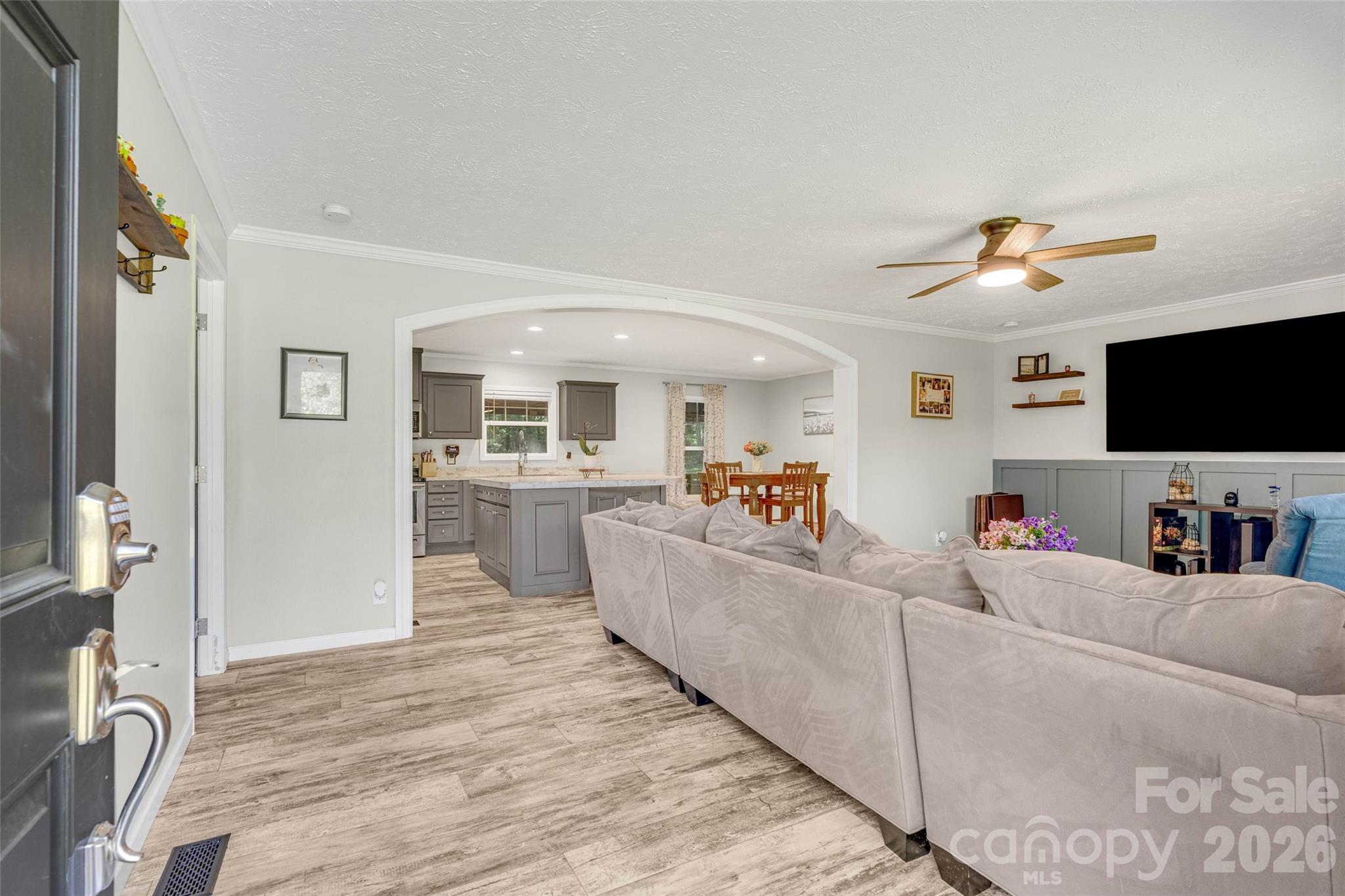 5007 Carlos Road