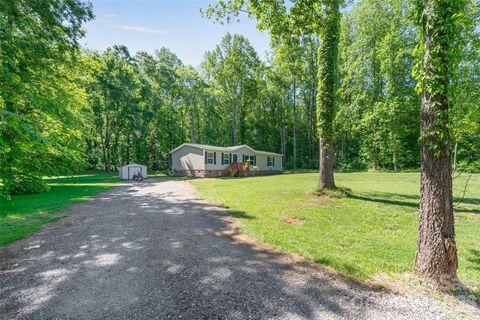 Photo of 5007 Carlos Road, Catawba, NC 28609 (MLS # 4375298)