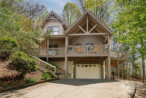 Photo of 837 Peregrine Drive, Hendersonville, NC 28739 (MLS # 4250504)