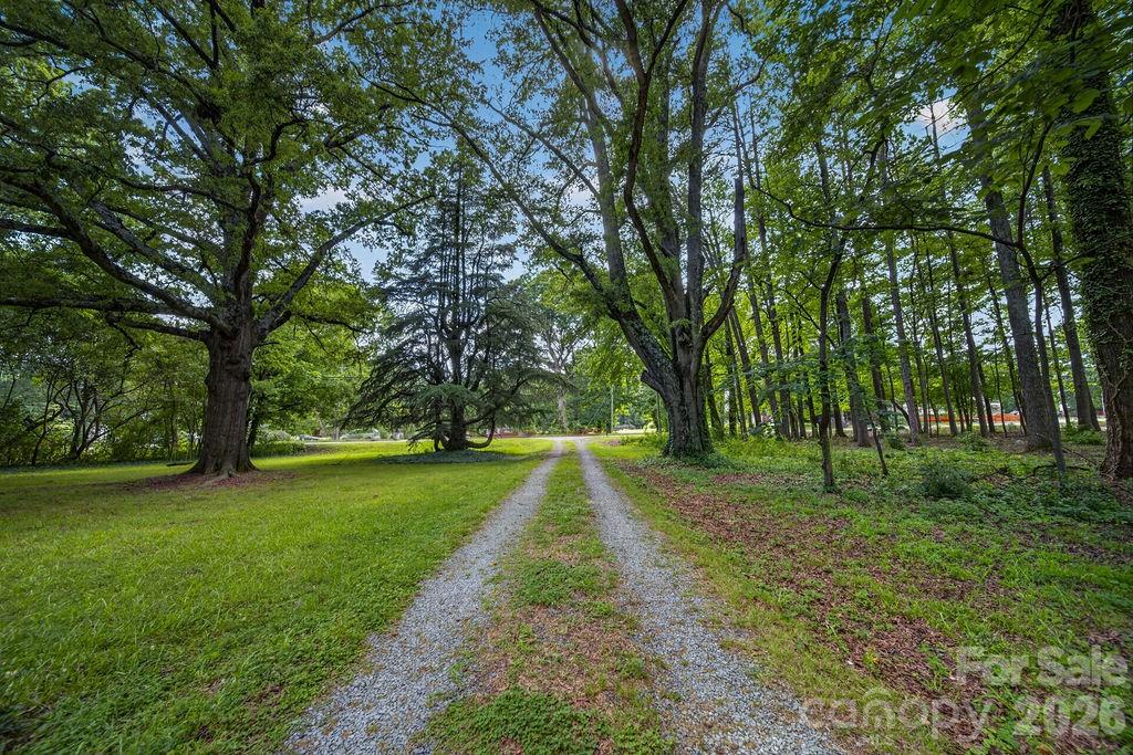 1822 W Sugar Creek Road