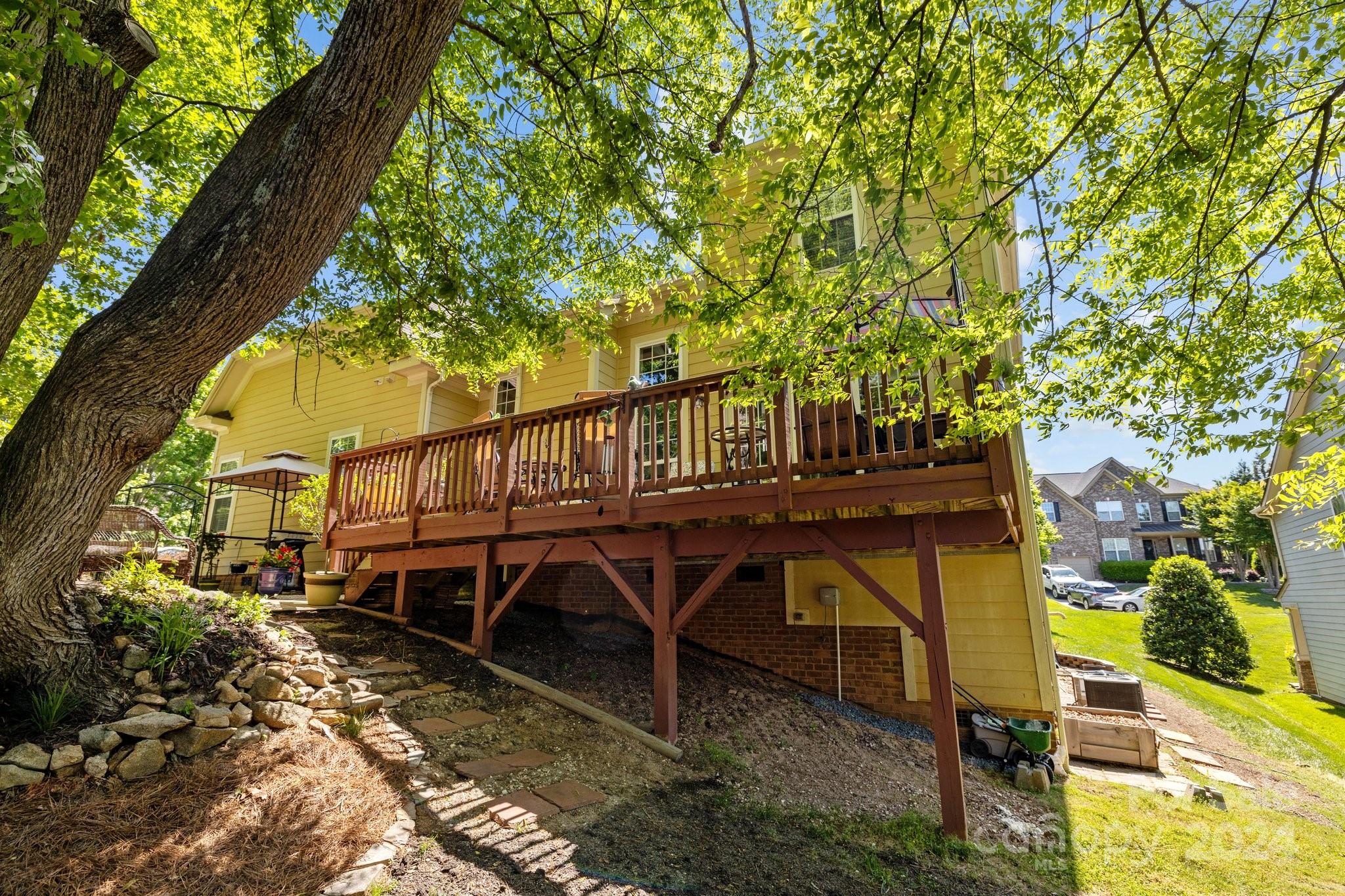 Fox Ridge - Residential