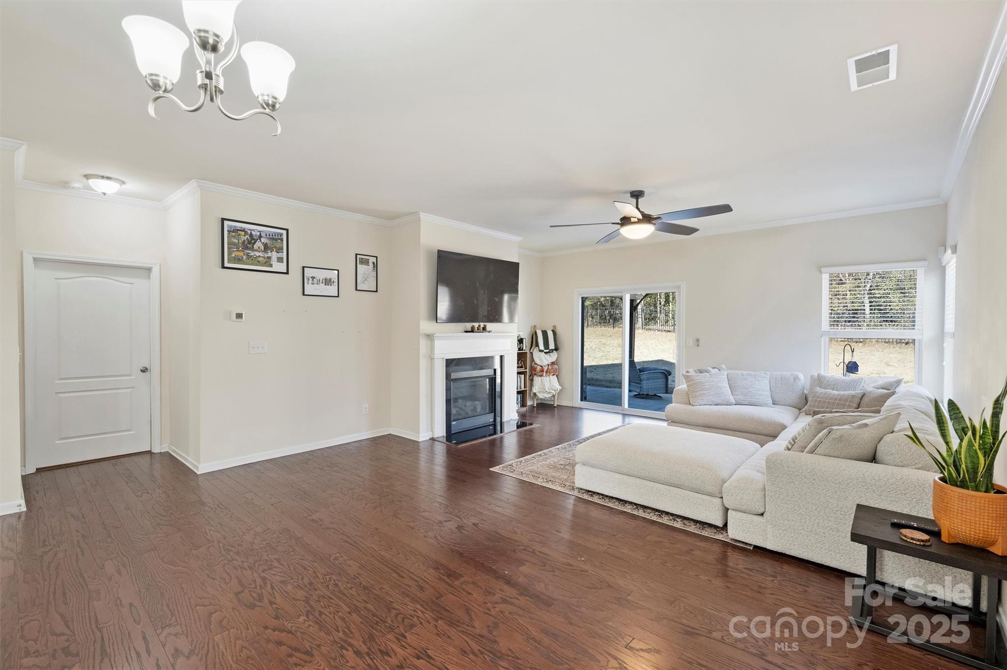 Clarabella - Residential