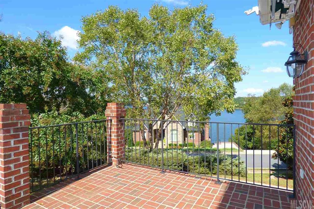 Moores Ferry - Residential