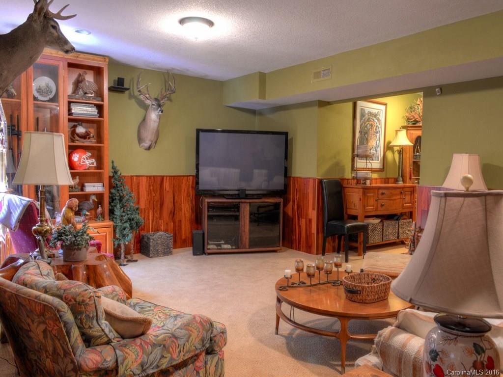 Forest Knoll - Residential