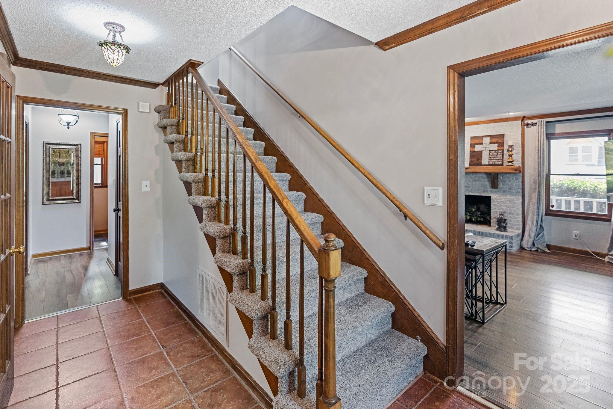 1114 Autumnwood Lane