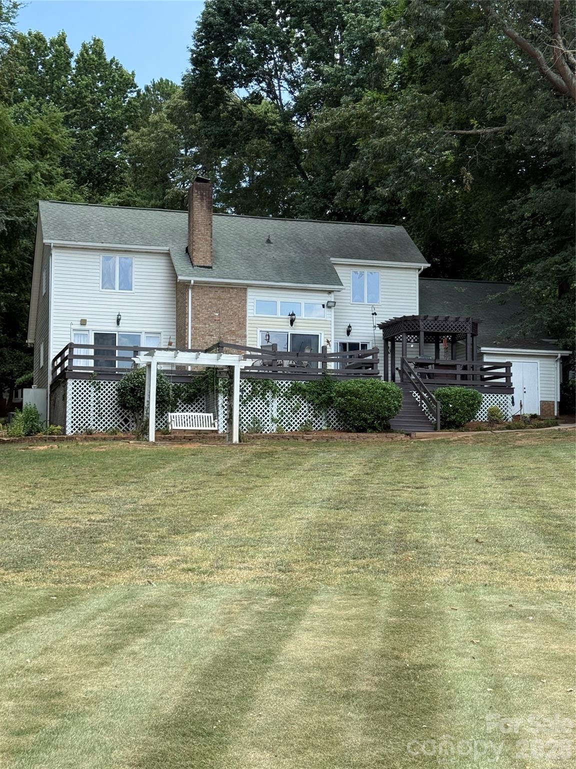 2216 Holly Lane