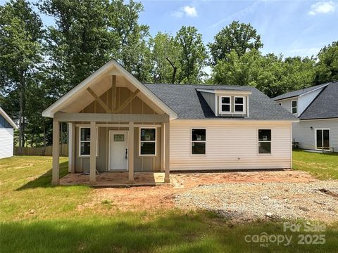 514 North Mulberry Street Cherryville NC 28021