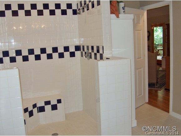 Laurel Woods - Residential