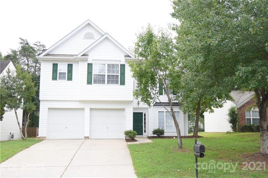 Beautiful Steele Creek MOVE IN READY Home! Open floor plan. Living room has two story high vaulted Ceilings. Stainless Steel appliances. Huge master suite with trey ceiling, garden tub, separate shower, dual vanity, and large walk-in closet. Great neighborhood with community pool and walking trails. Fantastic location! Close to highways, Carowinds, Charlotte Premium Outlets, restaurants, and so much more. Hurry! Won't last! NO PETS.
The requirements for this property are: 
Gross income needs to be three times monthly rent. No evictions, eviction filings, or landlord collections in the past 3 years. No current bankruptcy.