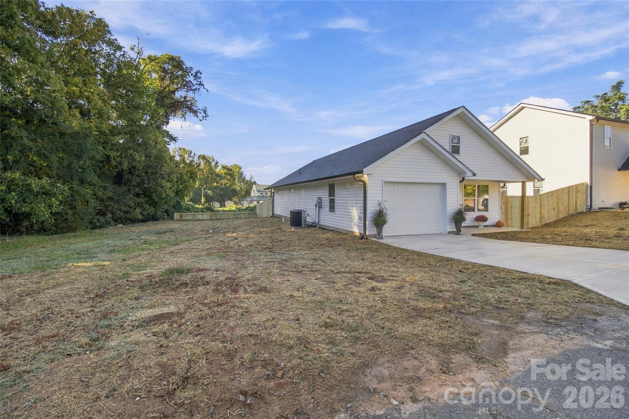 391 Brief Avenue SW