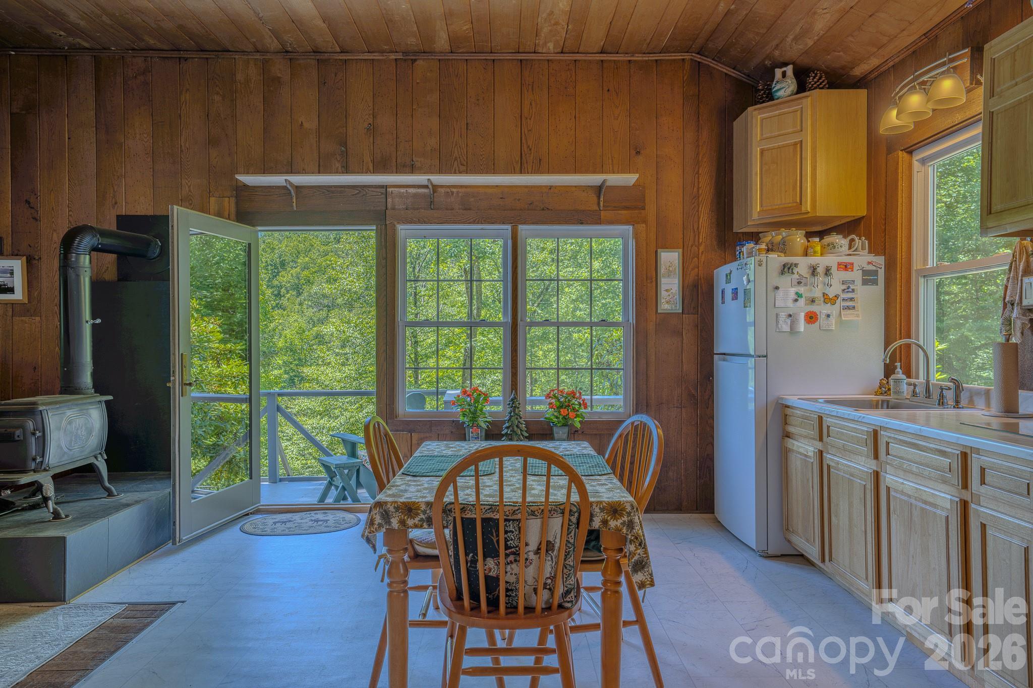 1712 Little Creek Road