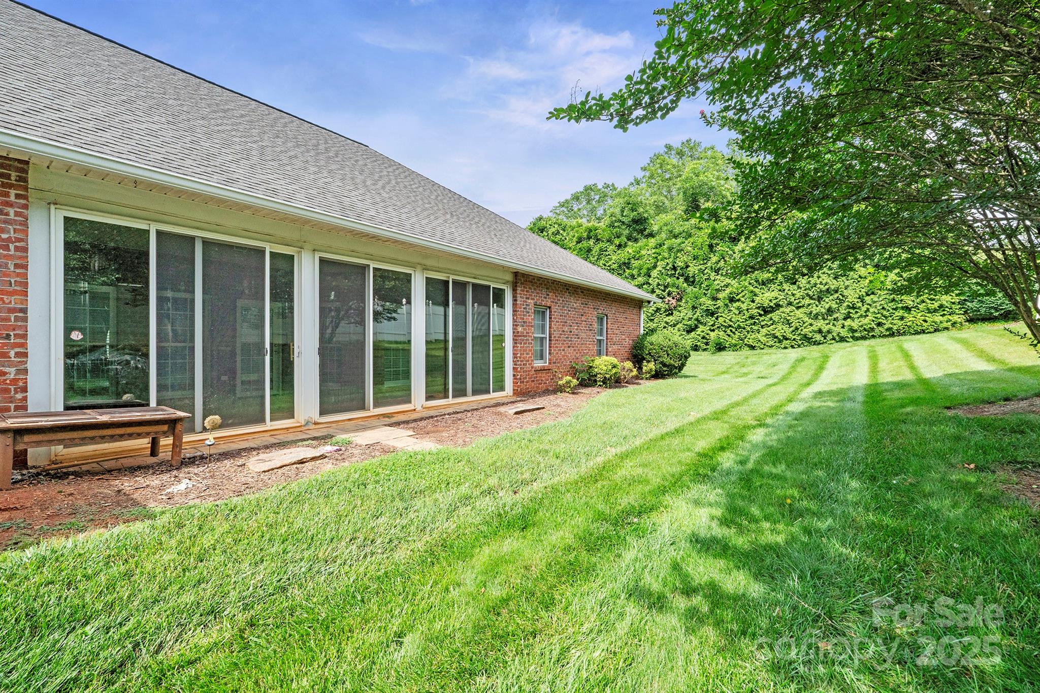 104 Mooreland Drive NE