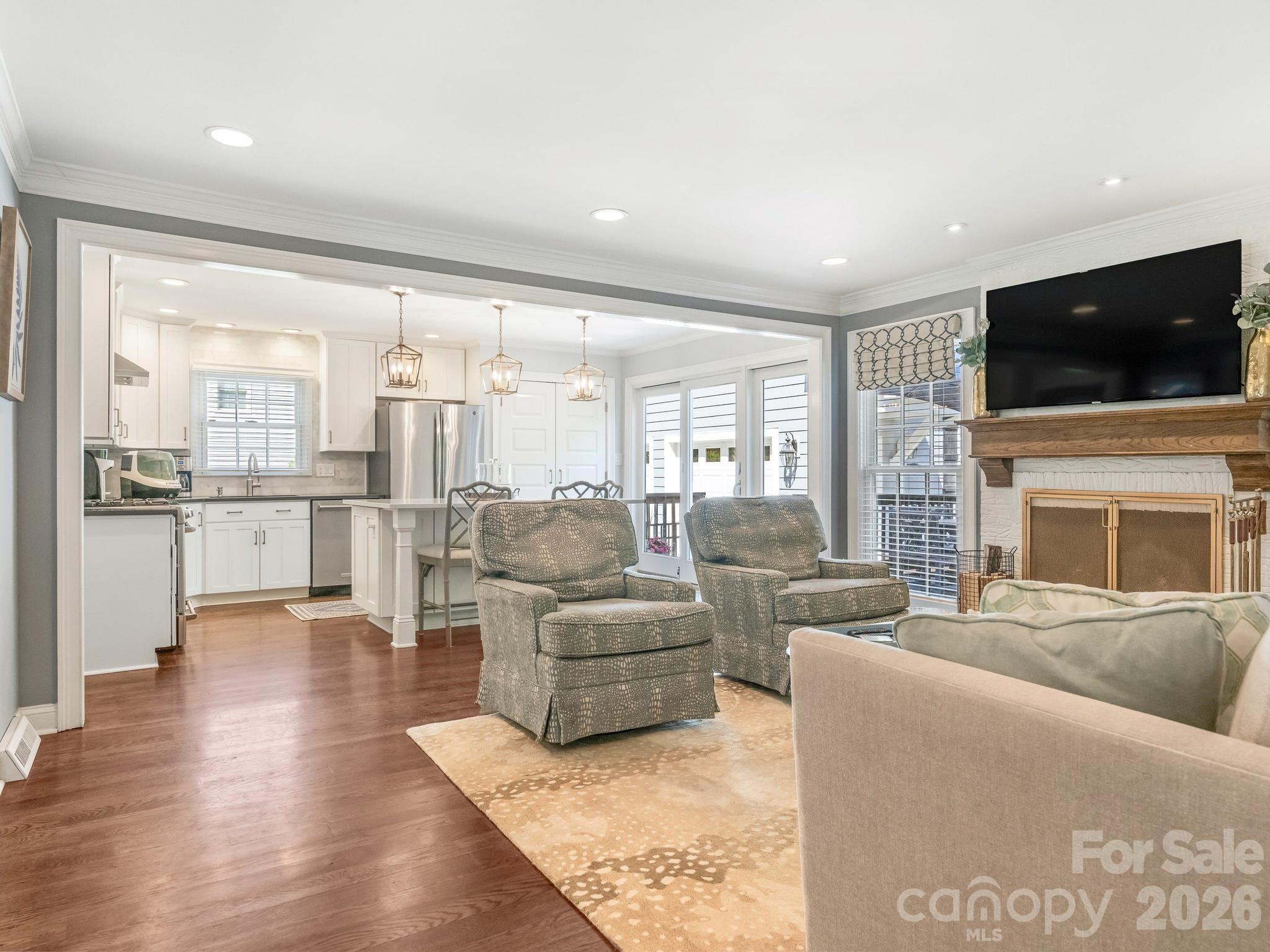 Governors Square - Residential