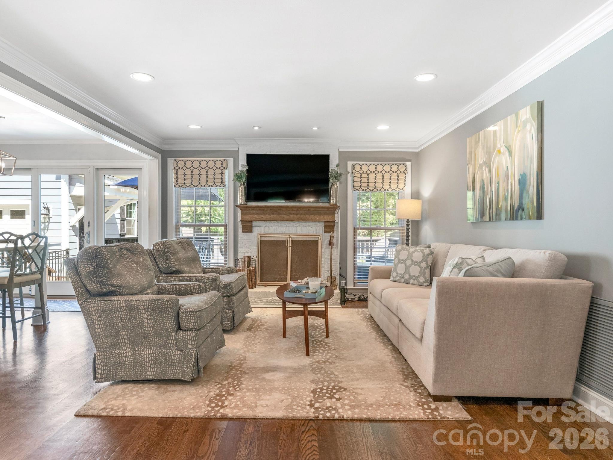 Governors Square - Residential