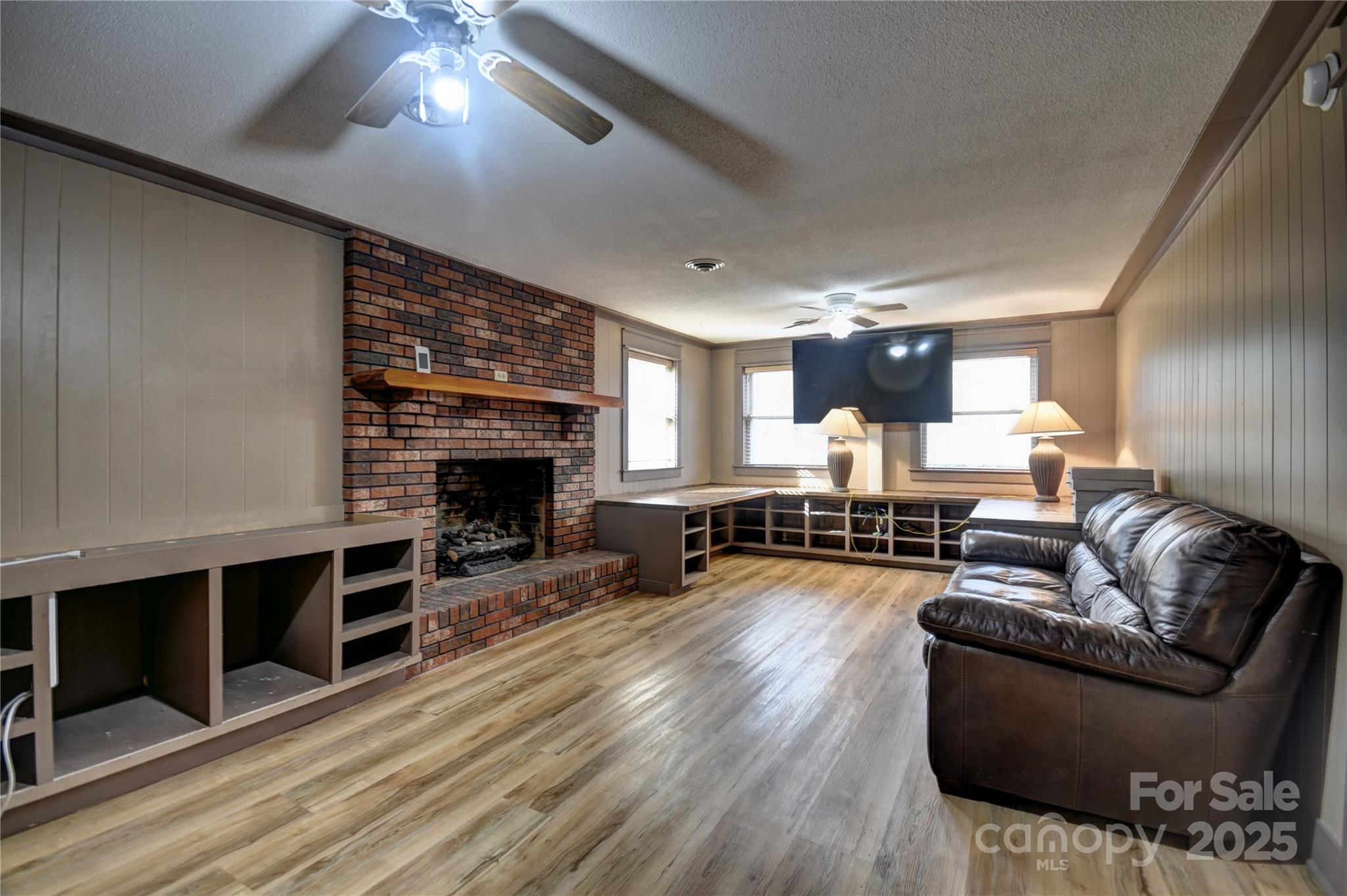 Fairway Hills - Residential