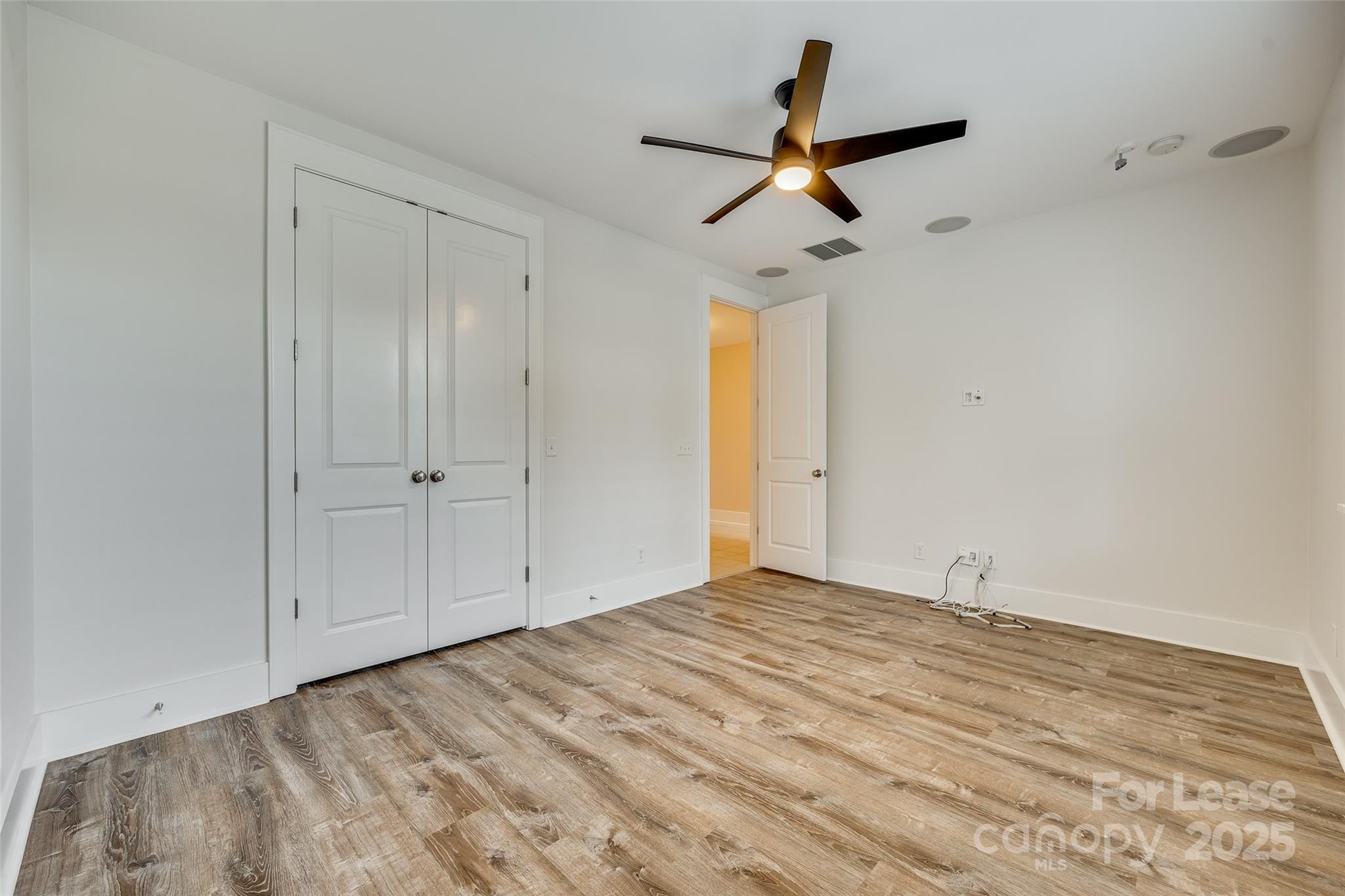 Riverwalk - Residential Lease